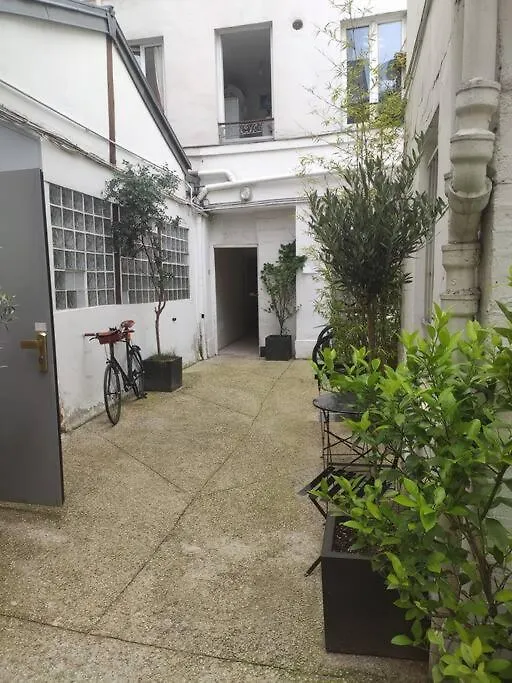 아파트 Charming In The Center Of 파리